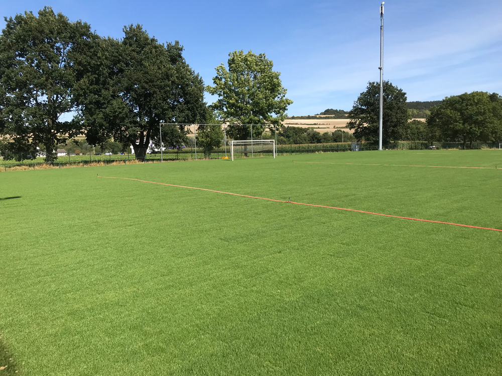 Gras-aanleggen-voetbalveld-Vaals1